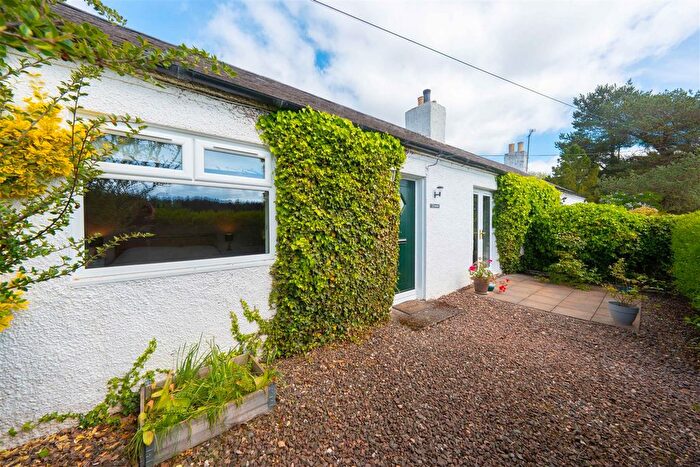 2 Bedroom Cottage For Sale In Muiredge, Errol, Perth, PH2