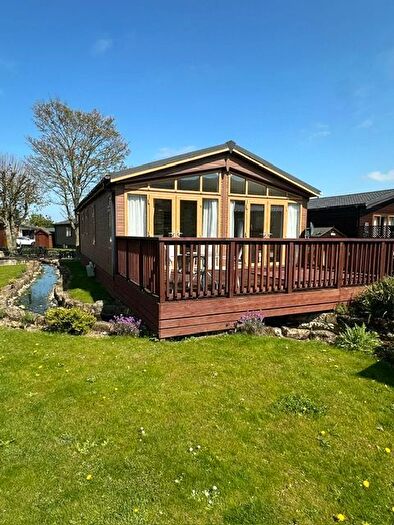 2 Bedroom Lodge For Sale In Old Malton Road, Staxton, Scarborough, YO12