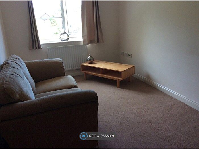 1 Bedroom Flat To Rent In Kenneth Court, Southampton, SO18