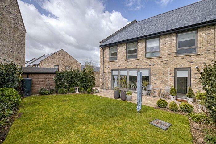 3 Bedroom Semi-Detached House For Sale In Contemporary Bedroom Home In Castle Cary, BA7