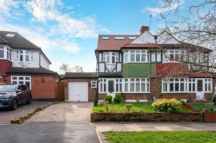 2 Bedroom Flat To Rent In Lower Morden Lane, Morden, SM4