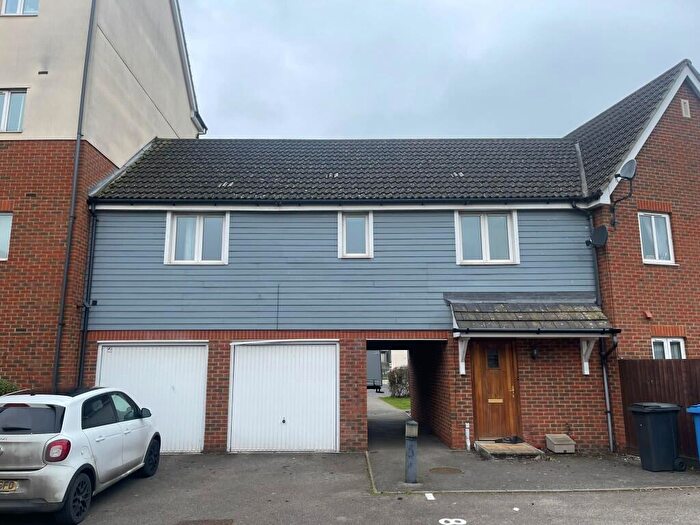 2 Bedroom Coach House For Sale In Ganymede Close, Ipswich, Suffolk, IP1
