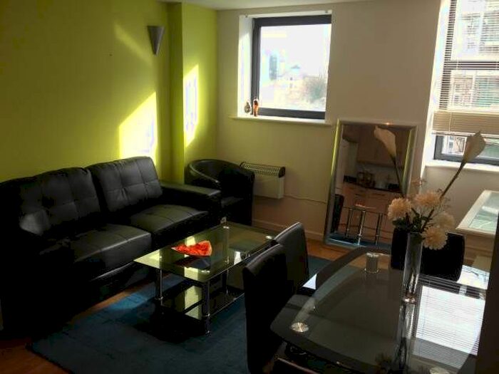2 Bedroom Flat To Rent In Landmark House, City Centre, Bradford, BD1