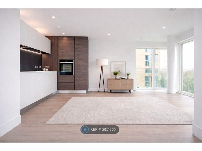 2 Bedroom Flat To Rent In Cottam House, London, SE3