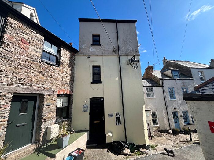 2 Bedroom Property To Rent In Looe, PL13