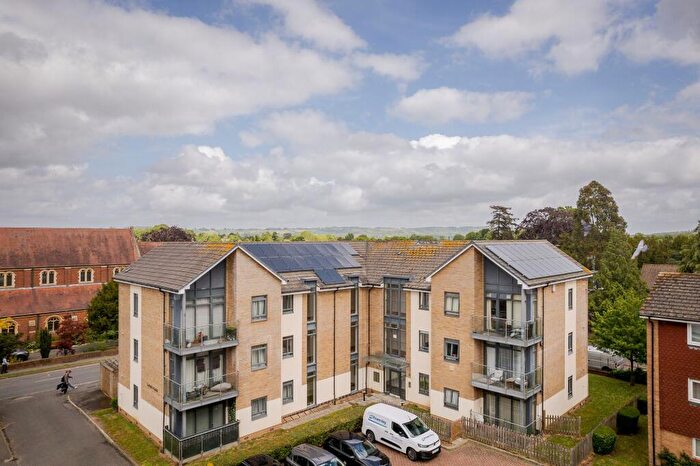 1 Bedroom Flat For Sale In Carlton Road, Laton Place Carlton Road, RH1