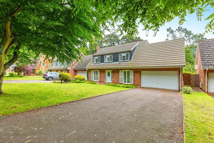 4 Bedroom Detached House For Sale In Holly Walk, Finedon, NN9