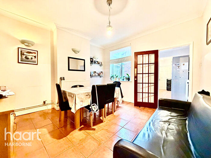 2 Bedroom End Of Terrace House To Rent In Bower Ln, Quarry Bank, DY5