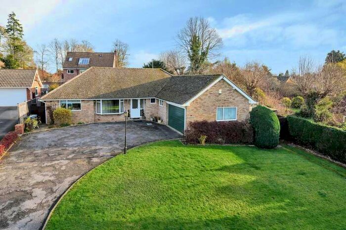4 Bedroom Detached Bungalow For Sale In Larkfield Close, Farnham, GU9