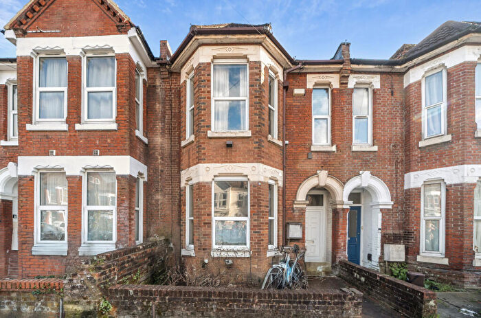 2 Bedroom Terraced House For Sale In Wilton Avenue, Polygon, Southampton, Hampshire, SO15