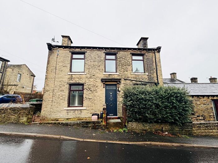 3 Bedroom Terraced House To Rent In Orleans Street, Bradford, BD6