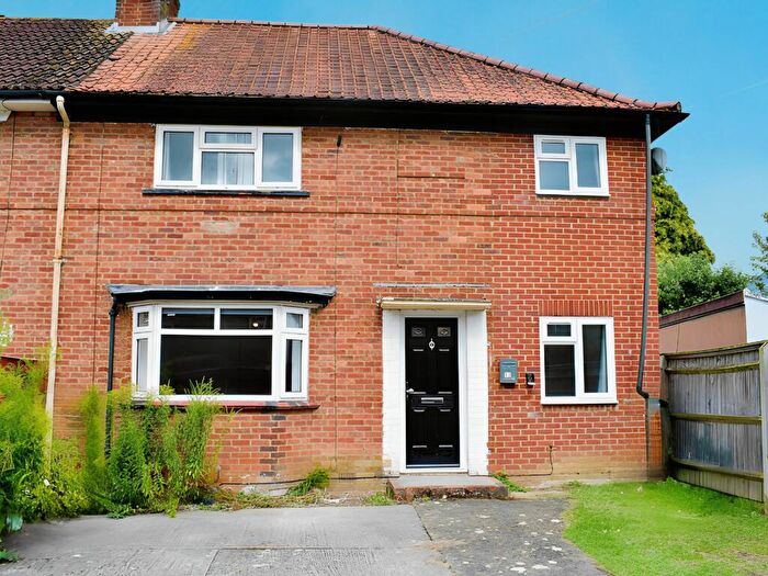 6 Bedroom Semi-Detached House For Sale In Grays Road, Headington, OX3