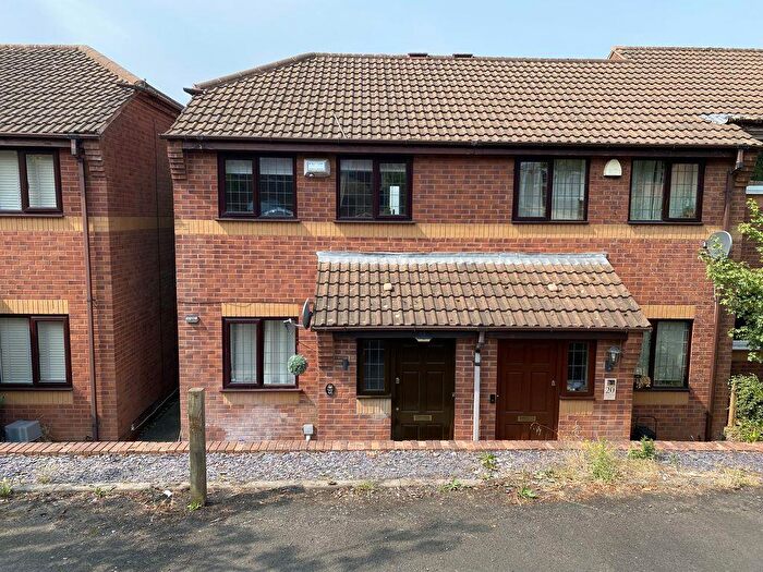 2 Bedroom Terraced House To Rent In Southern Close, Kingswinford, DY6