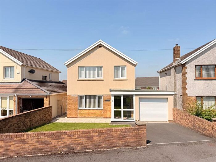 3 Bedroom Detached House For Sale In Haulfryn, Bryn, Llanelli, SA14