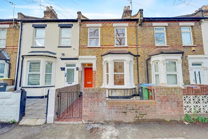 4 Bedroom House For Sale In Trumpington Road, Forest Gate, E7