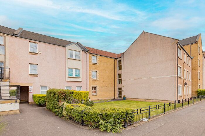 2 Bedroom Flat For Sale In / Lindsay Road, Newhaven, Edinburgh, EH6