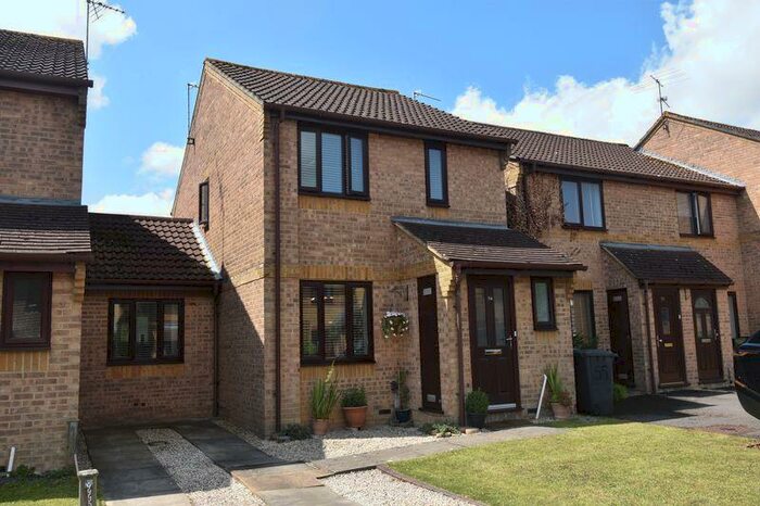 3 Bedroom Semi-Detached House To Rent In Southlands, Basingstoke, RG24