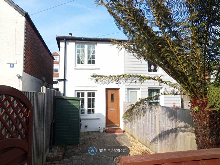 2 Bedroom Semi-Detached House To Rent In Moorgreen Road, Cowes, PO31