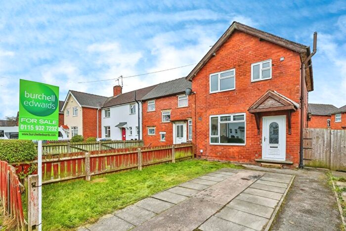 3 Bedroom End Of Terrace House For Sale In Derwent Avenue, Ilkeston, DE7