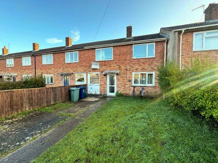 4 Bedroom House To Rent In Warren Crescent, OX3