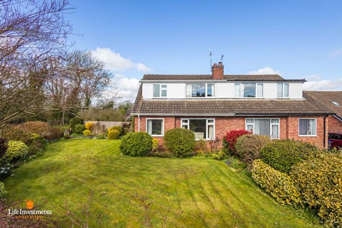 4 Bedroom Semi Detached House For Sale In Arnills Way, CV23