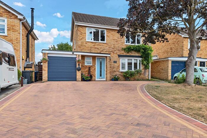 4 Bedroom Detached House For Sale In Bramley Avenue, Needingworth, PE27