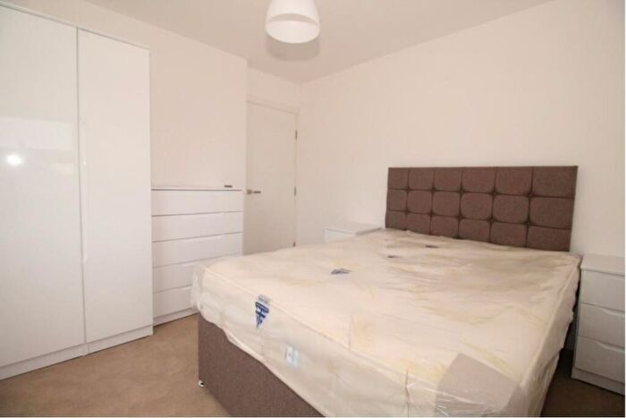 1 Bedroom Flat To Rent In Kings Road, Willesden, NW10