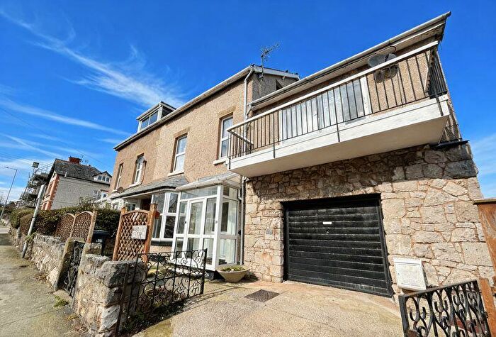 6 Bedroom Semi Detached House For Sale In Rhos Road, Rhos On Sea, LL28