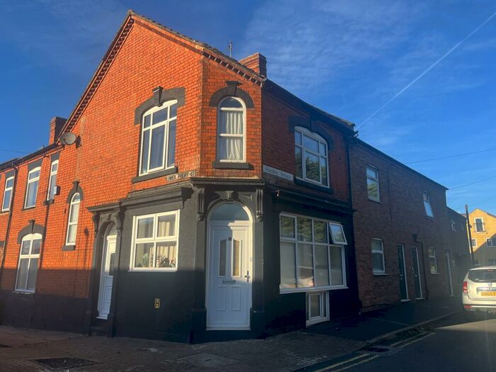 6 Bedroom End Of Terrace House To Rent In Lower Priory Street, Northampton, NN1