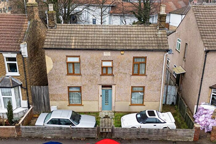 3 Bedroom Detached House For Sale In Gilbert Street, Enfield, Middlesex, EN3