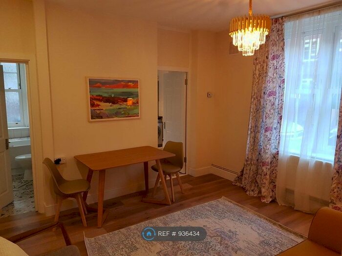 1 Bedroom Terraced House To Rent In Montfort House, London, E2