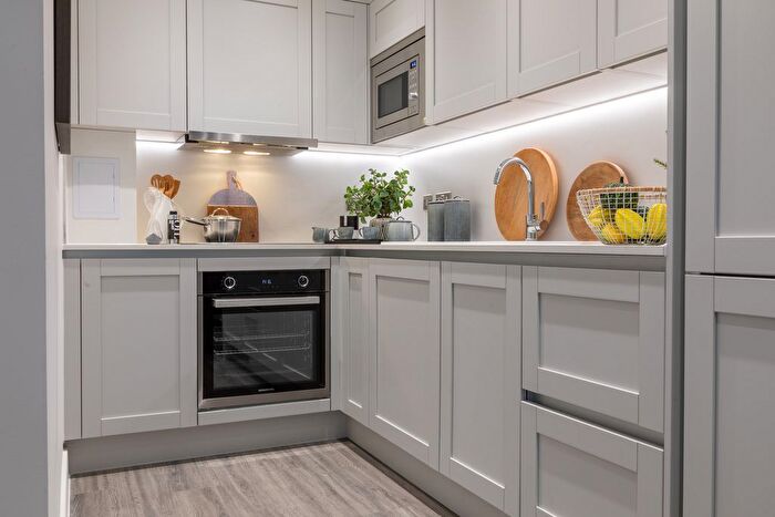 1 Bedroom Flat For Sale In " Bedroom Apartment" At Hepworth Place, Walthamstow, E17