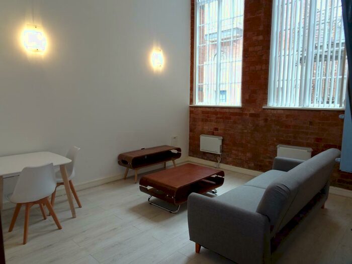 2 Bedroom Duplex To Rent In Scholars Gate, Severn Street, B1