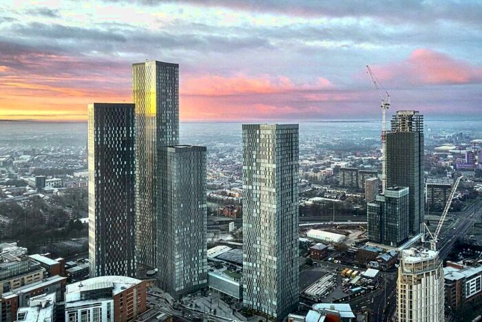 2 Bedroom Apartment To Rent In East Tower, Deansgate Square, Owen Street, Manchester, M15