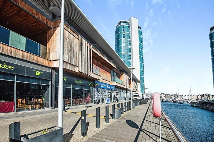 2 Bedroom Flat For Sale In Chatham Quays, Dock Head Road, Chatham, Kent, ME4