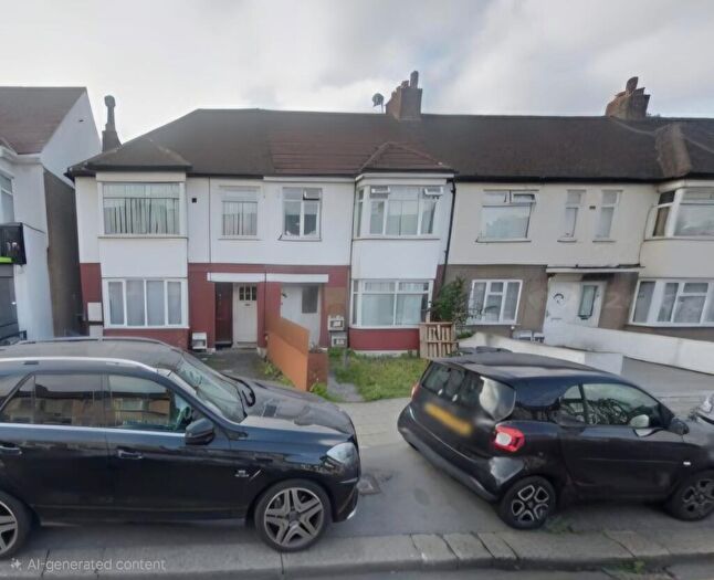 2 Bedroom Flat For Sale In Green Lane, Ilford, Redbridge, IG1