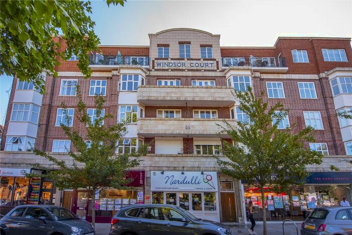 2 Bedroom Flat For Sale In The Pavement, London, SW4