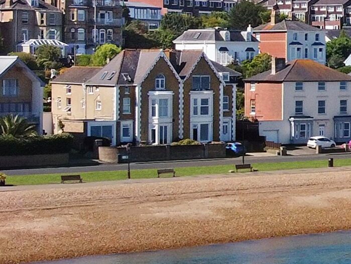 2 Bedroom Apartment For Sale In Queens Road, Greyquoins, PO31