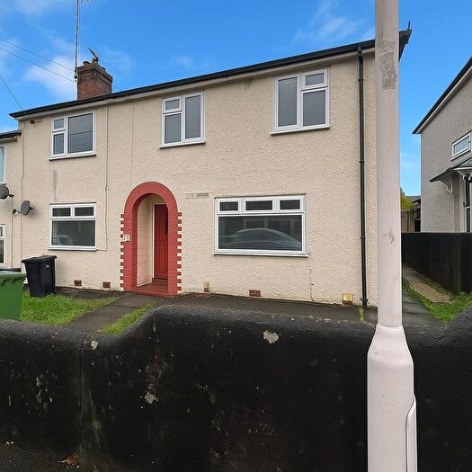 2 Bedroom Flat For Sale In Downside Avenue, Plymouth, PL6