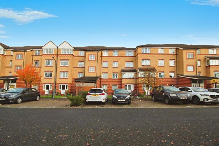 1 Bedroom Flat To Rent In Peatey Court, High Wycombe, HP13