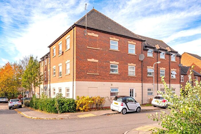 2 Bedroom Flat For Sale In Bellway Close, Kettering, NN16