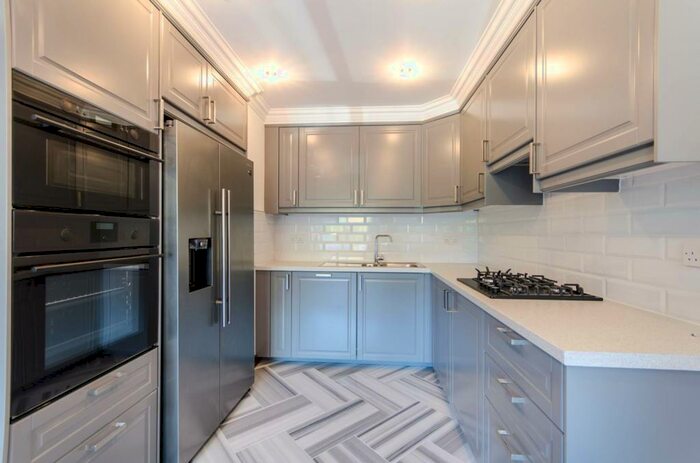 2 Bedroom Flat To Rent In West End Lane, Pinner, HA5