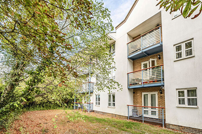 2 Bedroom Apartment For Sale In Wren Way, Bicester, Oxfordshire, OX26