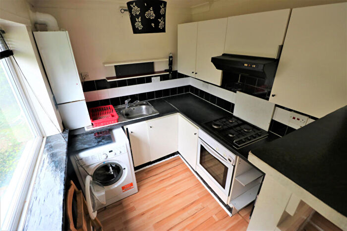 1 Bedroom Flat To Rent In Forest Drive East, London, E11