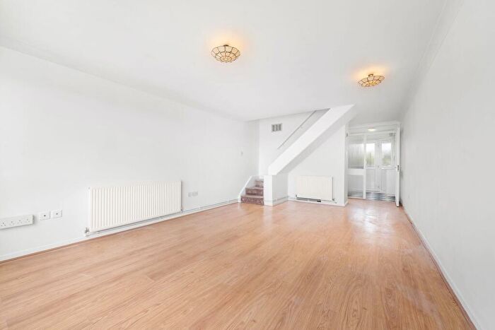 2 Bedroom Flat For Sale In The Avenue, Beckenham Court The Avenue, BR3