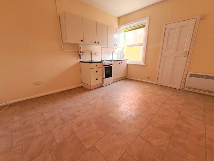 1 Bedroom Flat To Rent In Shirley Road, Southampton, Hampshire, SO15