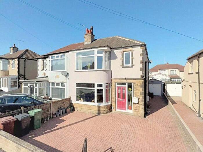 3 Bedroom Semi-Detached House For Sale In Ederoyd Crescent, Stanningley, Pudsey, West Yorkshire, LS28