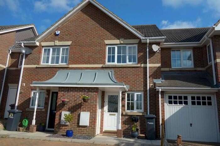 2 Bedroom Property To Rent In Little Stock Road, Cheshunt, Waltham Cross EN7