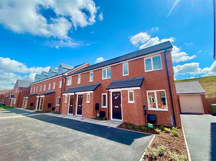 2 Bedroom End Of Terrace House To Rent In Chelmsford Drive, Paragon Park, Coventry, CV6