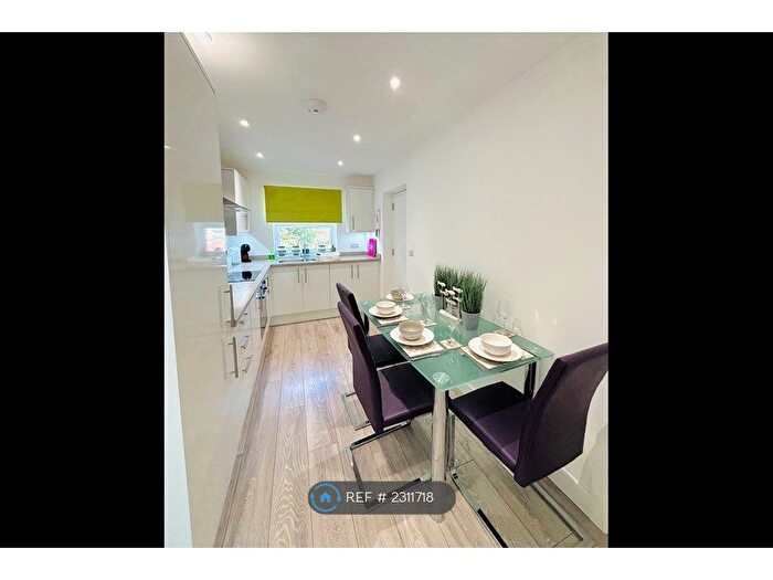 4 Bedroom Flat To Rent In Richmond Avenue, West Sussex, PO21